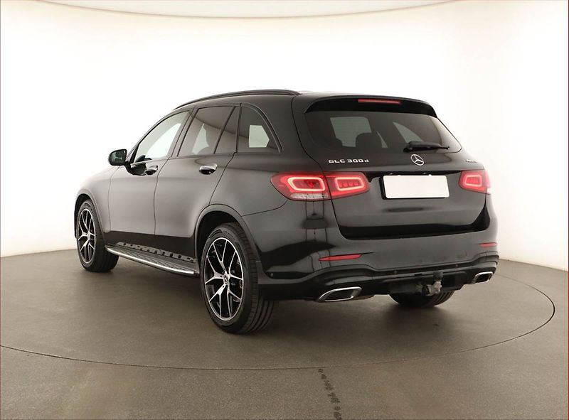 Mercedes-Benz GLC (2022) 300 d 4MATIC, ČR, DPH - fotka 4 z 20