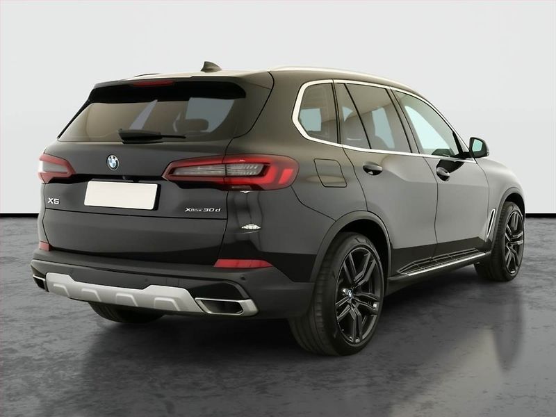 BMW X5 (2021) xDrive30d - fotka 5 z 21