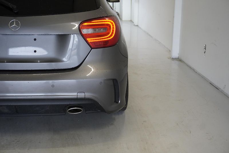 Mercedes-Benz Třídy A A220 2,2 CDI AMG-LINE AUT. - fotka 9 z 27