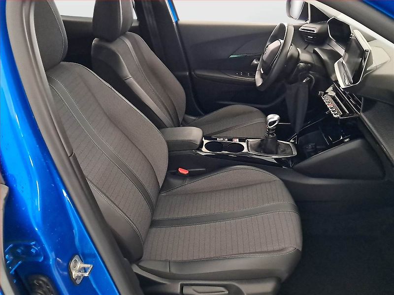 Peugeot 2008 (2022) 1.2 PureTech, ČR,1.maj - fotka 9 z 20