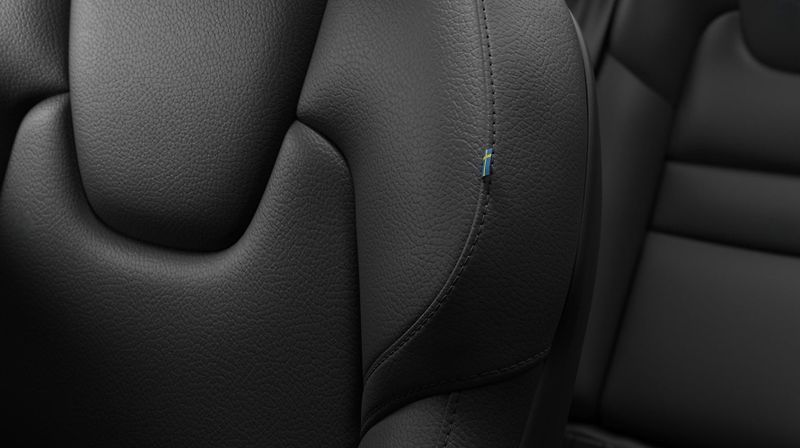 Volvo V60 (2026) B4 PLUS DARK - fotka 10 z 13