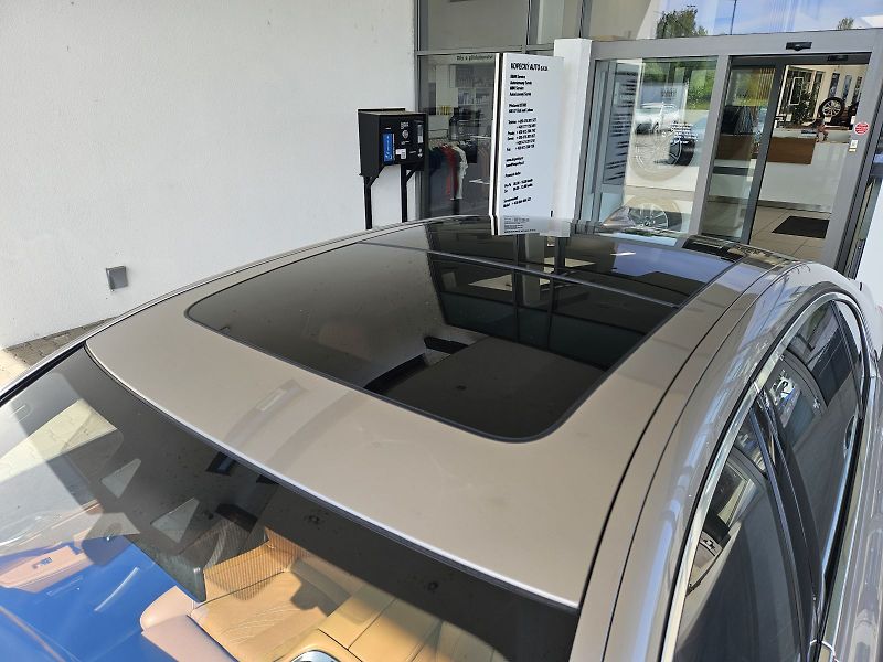 BMW Řada 7 (2016) 740Ld xDrive - fotka 12 z 18