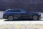 BMW řady 5 s motorizací 520d.