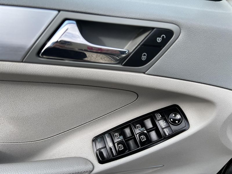 Mercedes-Benz Třídy M ML 320CDi AMG PAKET AUTOMAT - fotka 12 z 47