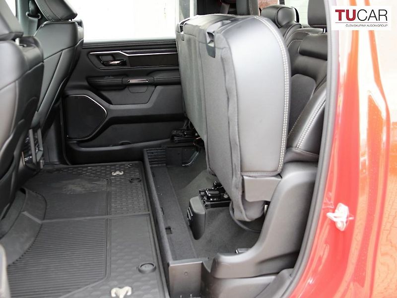 Dodge RAM (2024) 1500 Laramie GT 5.7 V8 - fotka 40 z 46
