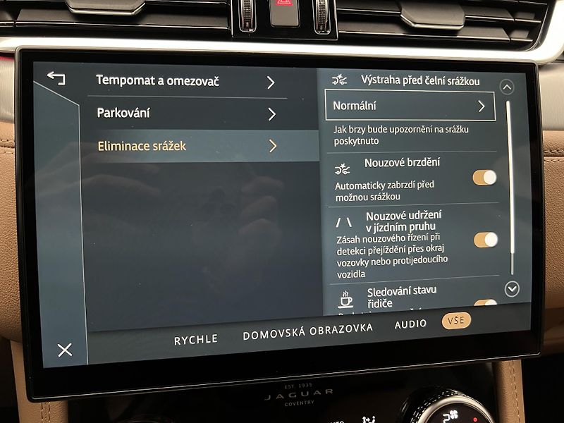 Jaguar F-Pace D200 S AWD AUT REZERVACE - fotka 40 z 42