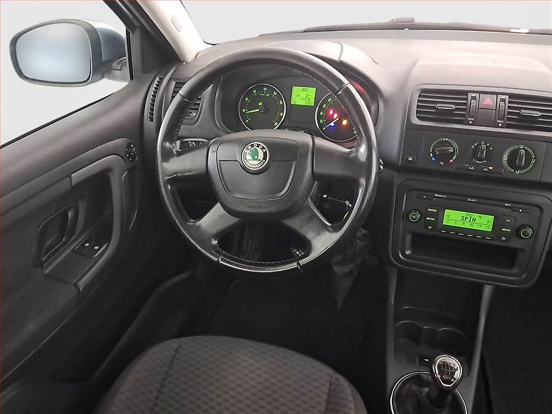 Škoda Fabia (2010) Ambition 1.2 TSI - fotka 7 z 15