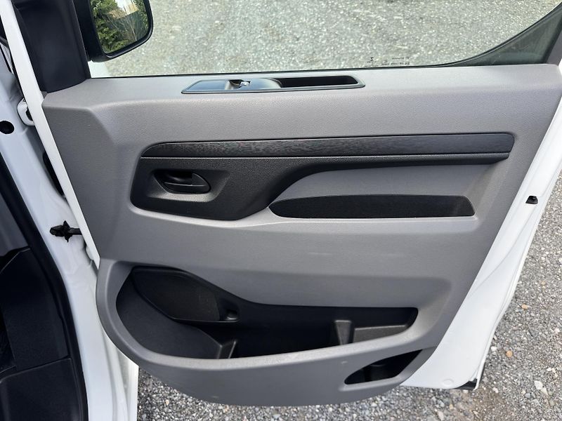 Toyota ProAce 2.0,130kw, Chlaďák, ČR, DPH. - fotka 24 z 37