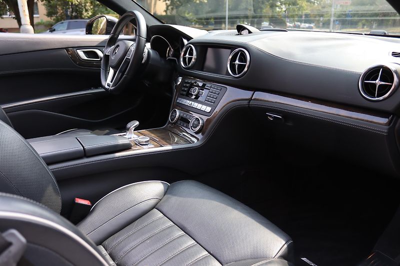 Mercedes-Benz SL Mercedes-Benz SL 500 BlueEFFIC - fotka 40 z 55