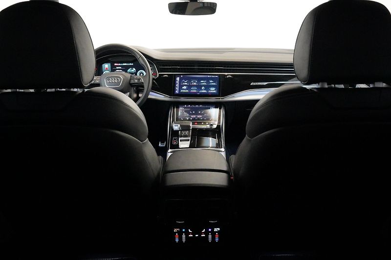 Audi Q8 - fotka 27 z 30