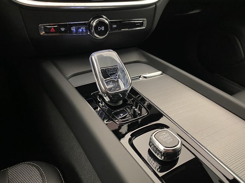 Volvo V60 (2026) B4 AUT DARK PLUS - fotka 34 z 57