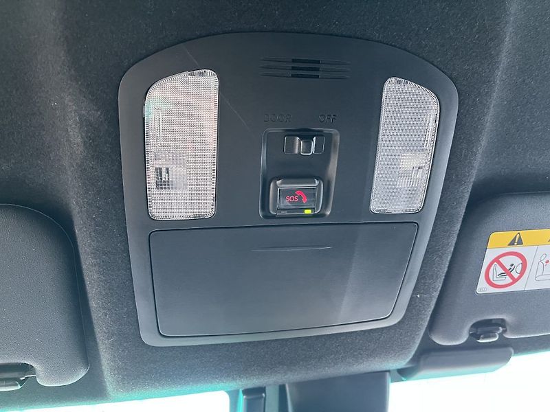 Toyota Hilux 2.8L Diesel  6 AT Invincible - fotka 25 z 29