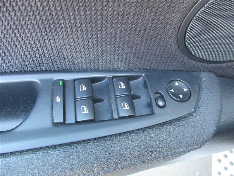 BMW X6 3,0 xDrive35D, 210Kw, Nové v Č - fotka 24 z 28