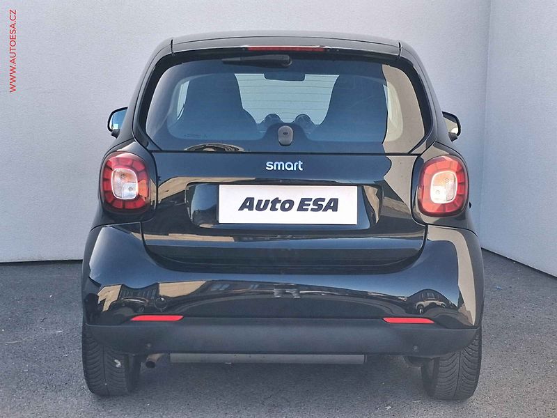 Smart Fortwo (2017) 1.0i, Passion, AC - fotka 5 z 16