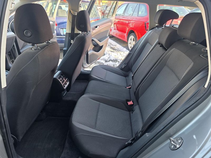 Volkswagen Passat 1.4 TSI Kombi 87tkm - fotka 7 z 28
