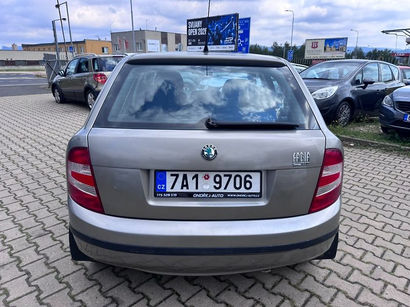 Škoda Fabia (2007) 1,2 HTP 40 KW STK SK - fotka 4 z 49