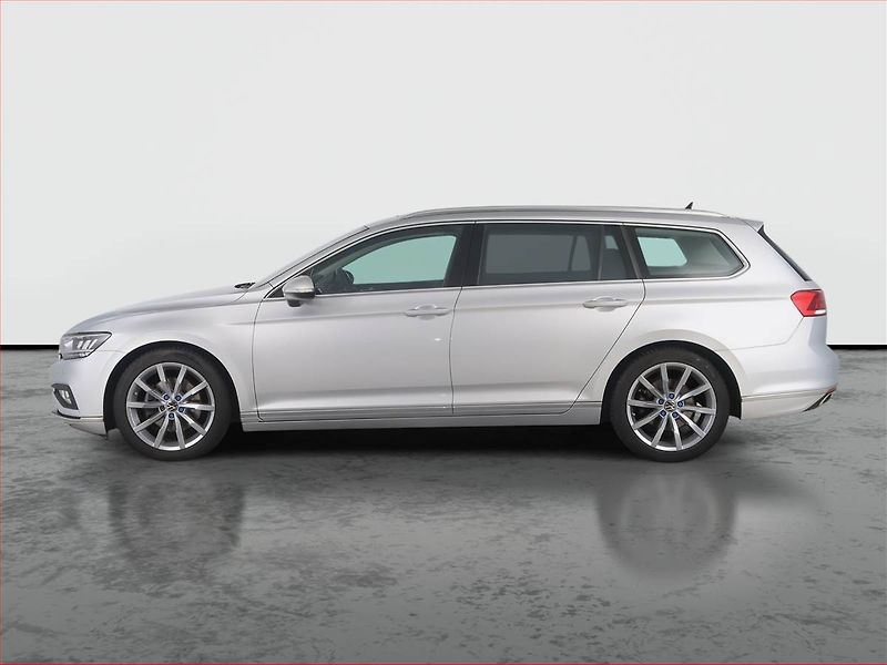 Volkswagen Passat (2020) R-Line 2.0 TDI, Automat, Kůže - fotka 3 z 18