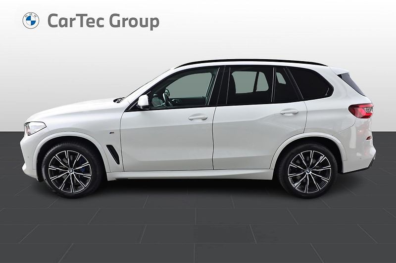 BMW X5 xDrive30d - fotka 2 z 15
