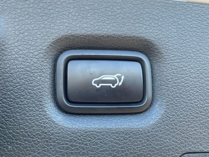 Hyundai Santa Fe ST. PREMIUM 2.2 CRDi 4x4 148kW - fotka 37 z 45