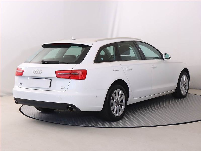 Audi A6 (2012) 3.0 TDI, 4X4, Automat, Kůže - fotka 5 z 22