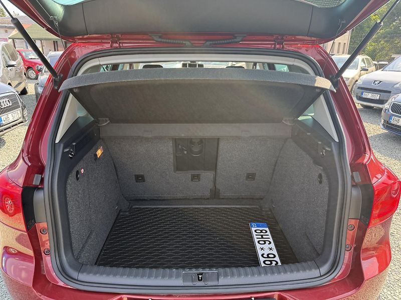 Volkswagen Tiguan 1.4 TSI SPORT & STYLE 92KW - fotka 12 z 13