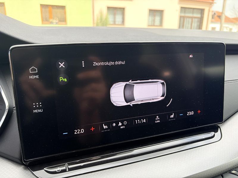 Škoda Octavia 2.0TDI DSG 4x4 STYLE REZERVACE - fotka 35 z 45