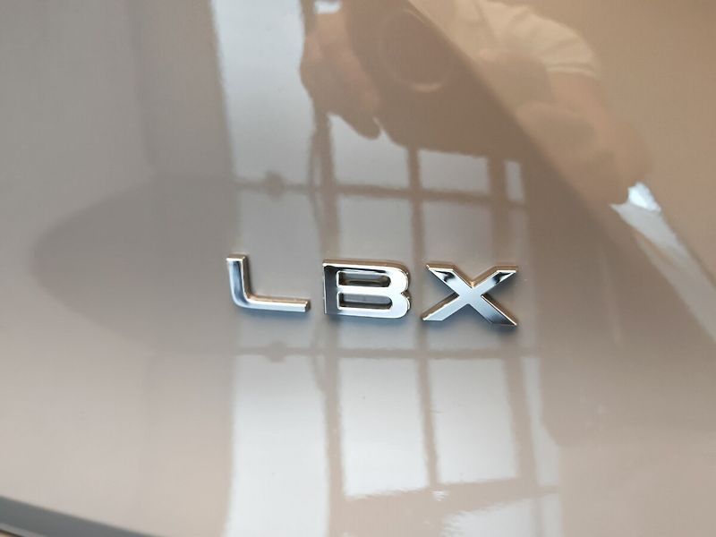 Lexus LBX COOL ADVANCED - fotka 12 z 42