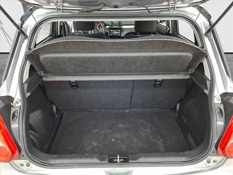 Suzuki Swift (2019) 1.0 BoosterJet, Automat, Navi - fotka 14 z 16