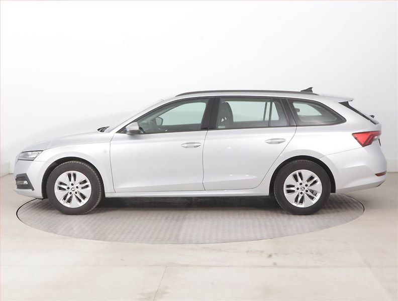 Škoda Octavia (2023) Ambition 2.0 TDI - fotka 3 z 15