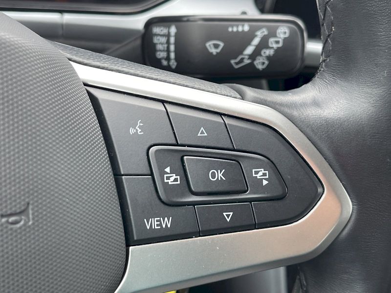 Volkswagen T-Roc (2023) 1.0 TSI 81 kW Life - fotka 10 z 31