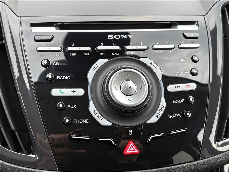 Ford Kuga 2,0 TDCi 120kW 4x4,Individual - fotka 17 z 41