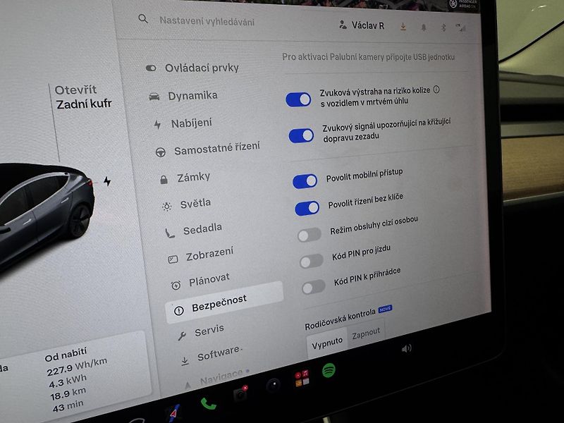Tesla Model 3 LONG RANGE 4WD SOH 87% - fotka 49 z 65