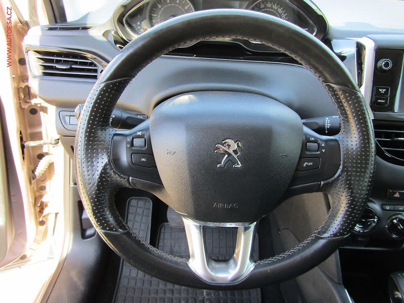 Peugeot 208 (2013) 1.2i, ČR, AC, temp - fotka 15 z 15