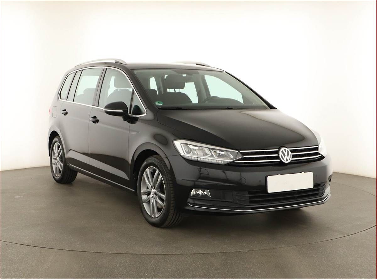 Volkswagen Touran 1.5 TSI, Navi, Park. senzory
