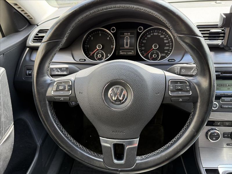 Volkswagen Passat 2,0TDi 103kW Comfort. Variant - fotka 10 z 14
