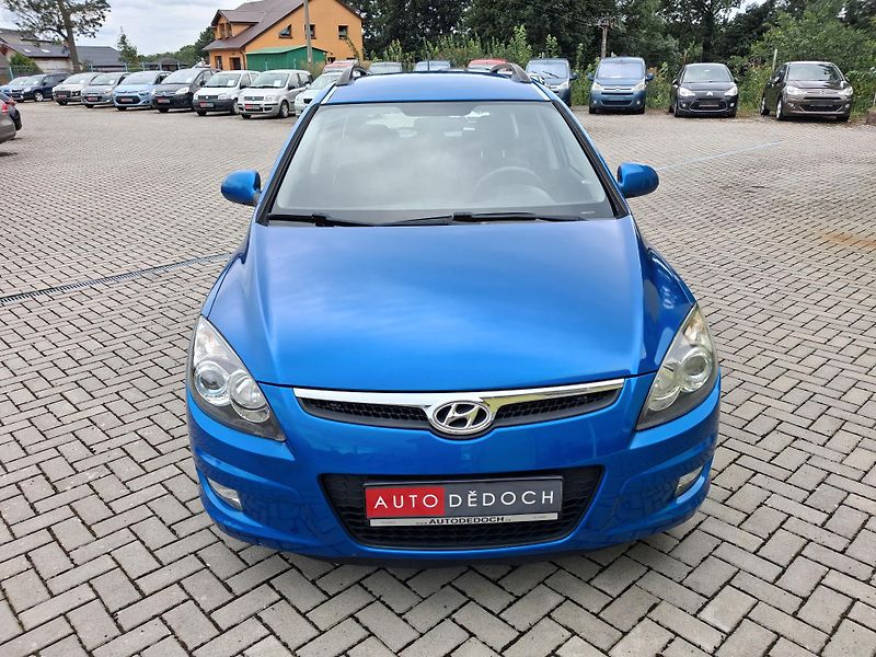 Hyundai i30 (2009) 1,4i  LPG  KLIMA  2x KOLA  - fotka 2 z 33