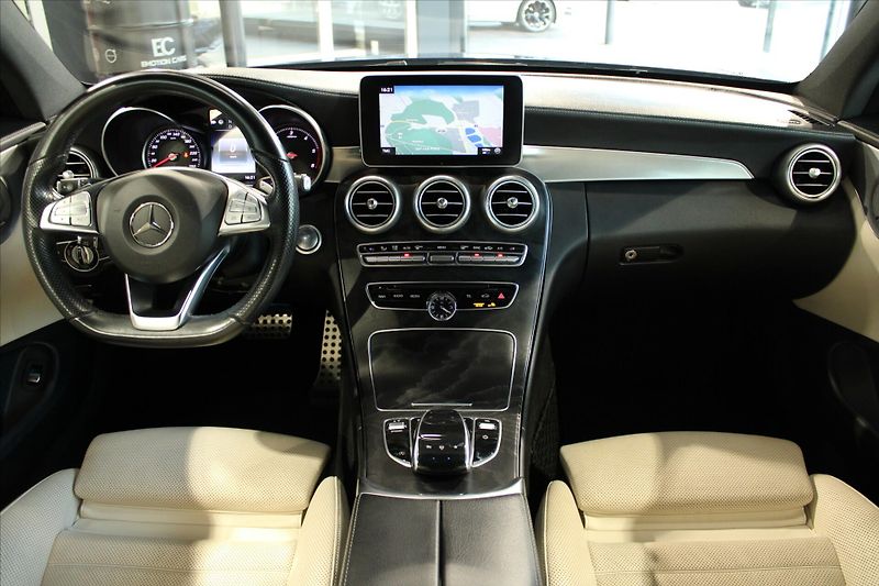 Mercedes-Benz Třídy C 250d Coupé AMG Line DIS+/Burme - fotka 13 z 30
