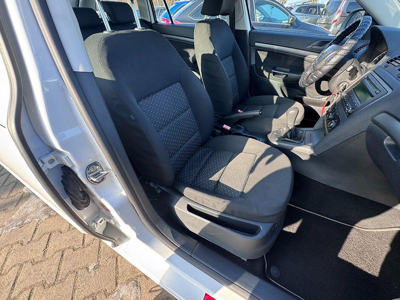 Škoda Octavia (2011) 1,6 TDI 77 KW ITÁLIE STK - fotka 32 z 47