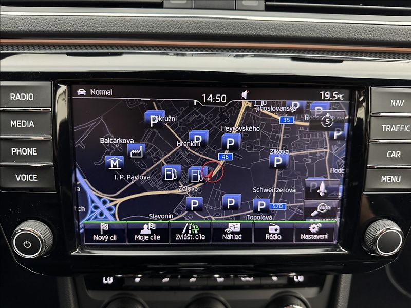 Škoda Superb 2,0 SPORTLINE 4X4 DSG 350HPAPR - fotka 28 z 55