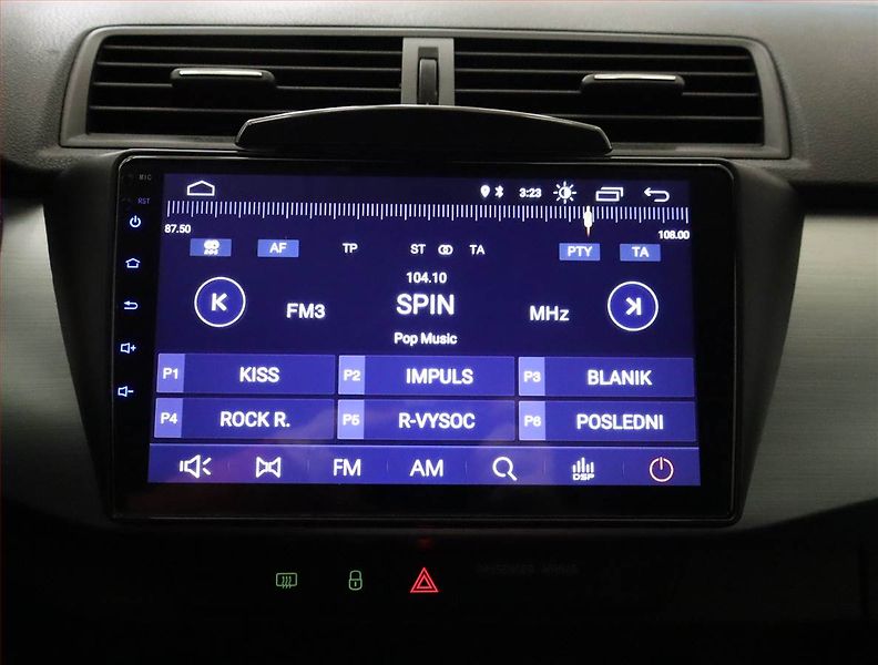 Škoda Fabia (2015) Ambition Plus 1.2 TSI, Navi - fotka 12 z 18