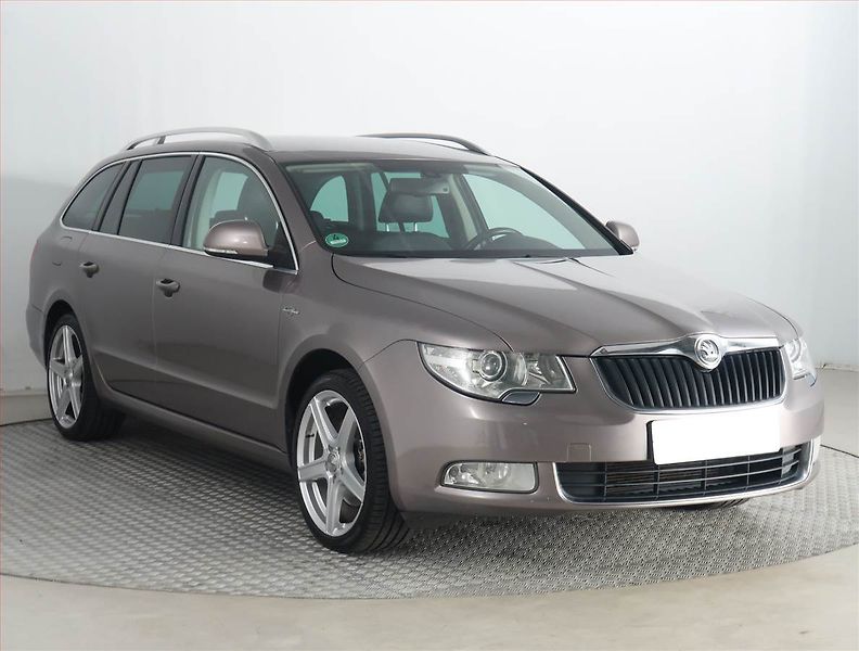 Škoda Superb (2013) Ambition 2.0 TDI, Automat - fotografie inzerátu