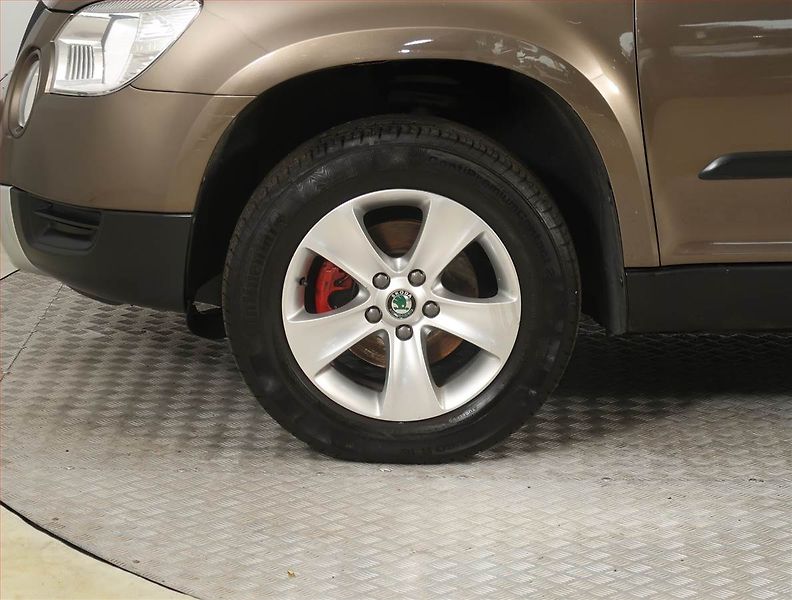 Škoda Yeti (2011) 1.8 TSI, 4X4, Tempomat - fotka 14 z 16