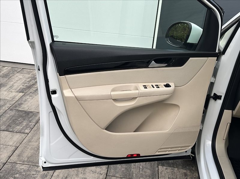 Seat Alhambra 1,4 TSI 150PS  Style-7 - fotka 13 z 52