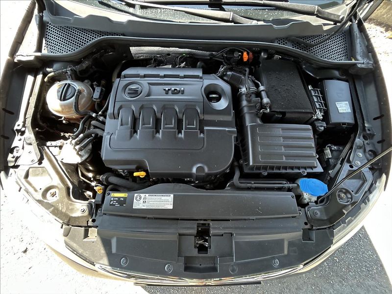 Seat Leon 2,0 TDi 110 kW DSG  Full LED - fotka 44 z 45