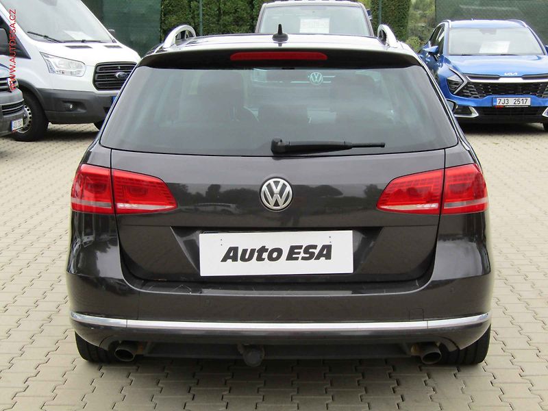 Volkswagen Passat (2011) 2.0TDi 4x4, DSG, navi, bixen - fotka 5 z 16