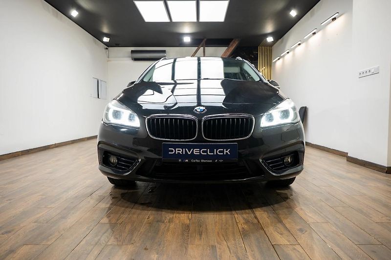 BMW Ostatní 216d Active Tourer - fotka 2 z 32