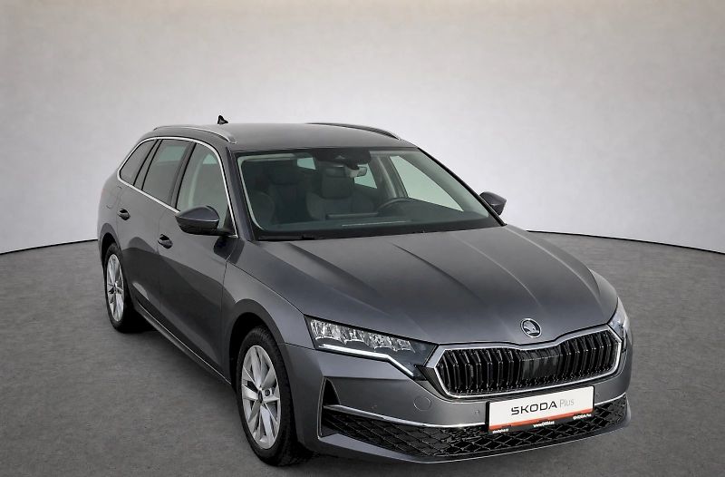 Škoda Octavia (2025) Combi Top Selection 1,5 Tsi 11 - fotka 33 z 37