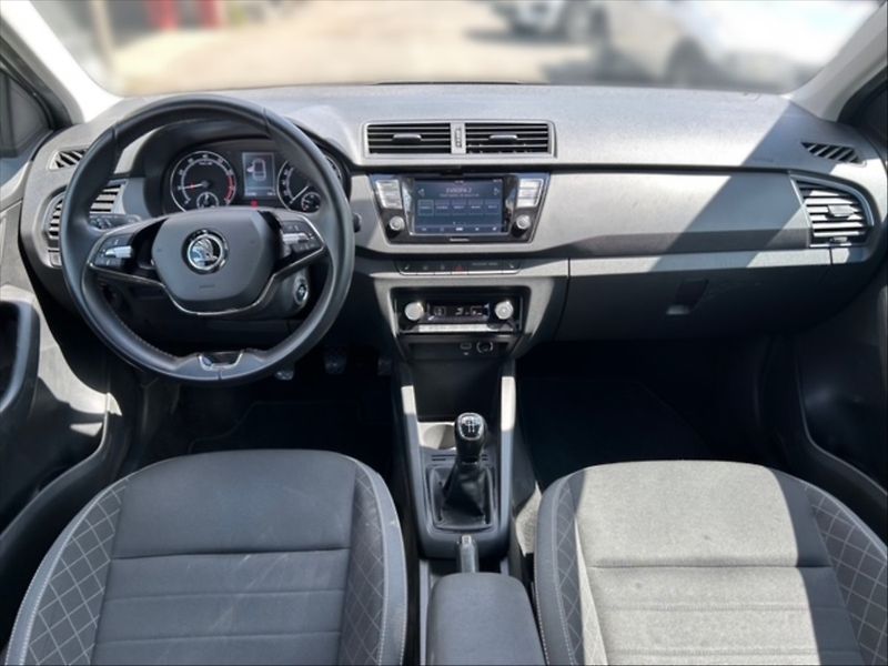 Škoda Fabia 1,0 TSI 70 Ambition - fotka 9 z 11