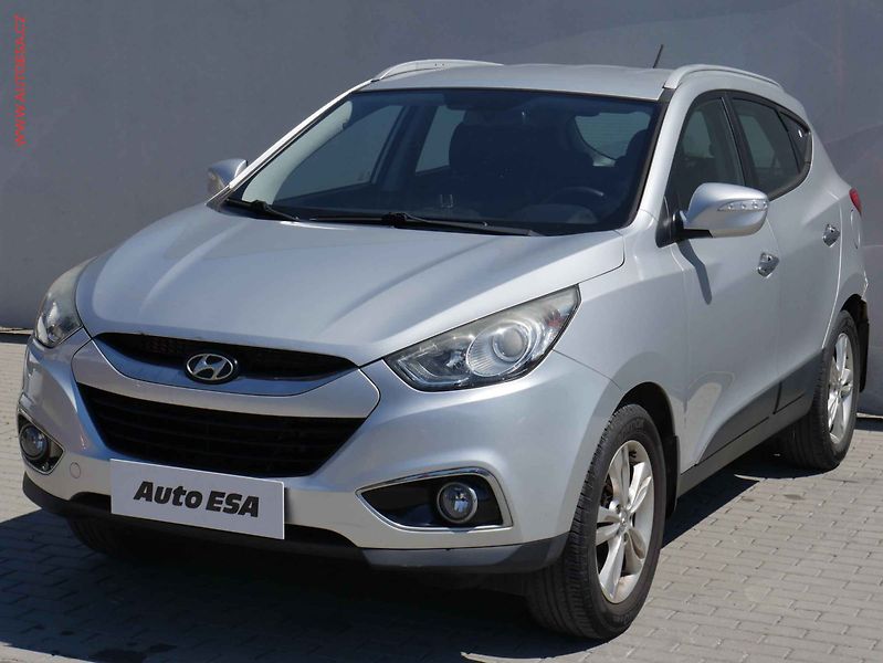 Hyundai ix35 (2012) 1.7CRDi, ČR, AC, TZ, park - fotka 3 z 19
