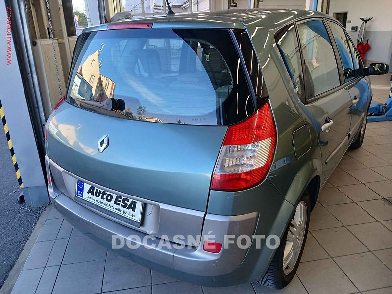 Renault Scénic (2005) 1.6i 16V, 2.maj, AT, autoAC - fotka 2 z 3